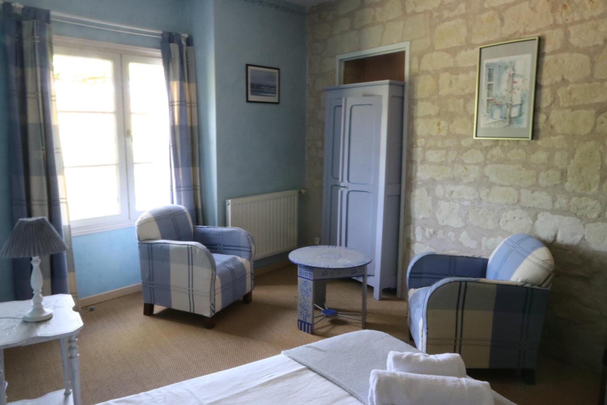 Chambres D'Hotes Du Noisillet Cinais Ngoại thất bức ảnh